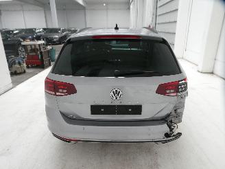 Volkswagen Passat GTE picture 5