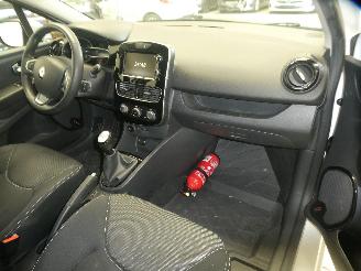 Renault Clio  picture 9