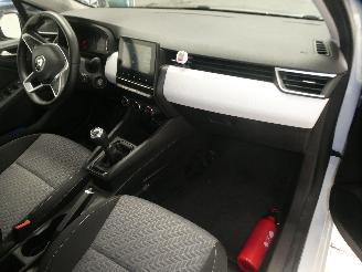 Renault Clio  picture 11