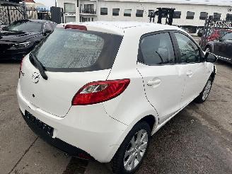 Unfallwagen Mazda 2 1.4 B 2013/9