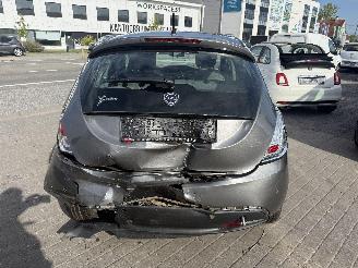 Lancia Ypsilon 1.2I  SILVER picture 4