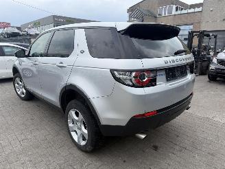 Land Rover Discovery Sport 2.0 TD4 HSE picture 8