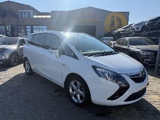 Unfallwagen Opel Zafira 1.6 TOURER COSMO 2016/2