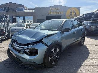 Voiture accidenté Citroën C4 1.2 PURETECH SHINE 2022/1