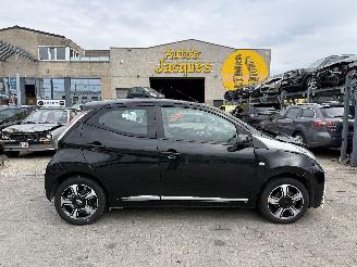 krockskadad bil auto Toyota Aygo 1.0 VVT-I X-PLAY 2017/3