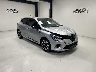 Renault Clio  picture 1