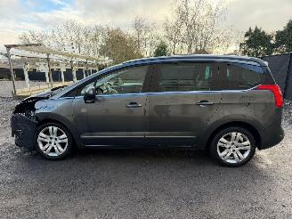 Peugeot 5008 ALLURE picture 15