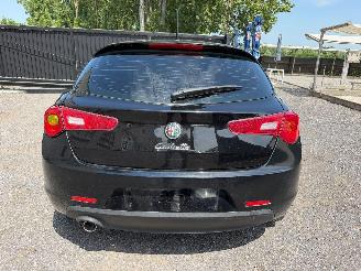 Alfa Romeo Giulietta 1.6 JTD picture 14