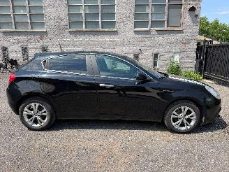 Schadeauto Alfa Romeo Giulietta 1.6 JTD 2011/2