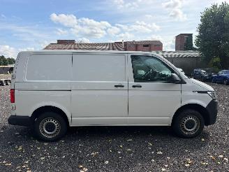 krockskadad bil auto Volkswagen Transporter T6 BESTELWAGEN 2020/9