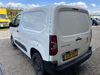 uszkodzony samochody ciężarowe Peugeot Partner 1.5 BLUE HDI PREMIUM 2021/1