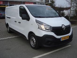 krockskadad bil bedrijf Opel Vivaro L2-H1 1.6DCI EURO 6   AIRCO-NAVI 2017/10