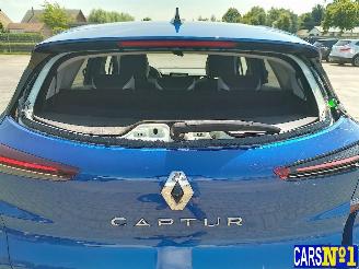 Renault Captur  picture 11