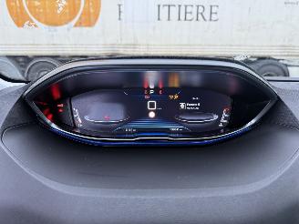 Peugeot 3008 1.2 PureTech  Blue Lease Premium picture 17