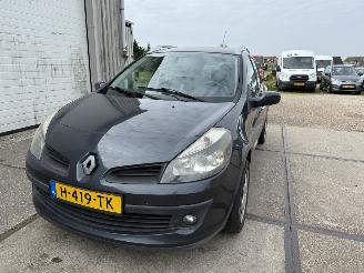 uszkodzony samochody osobowe Renault Clio 1.2 TCE Business 2008/12