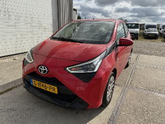Unfallwagen Toyota Aygo 1.0 VVT-i X-Play Multimedia Camera 2019/11