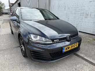Unfallwagen Volkswagen Golf 2.0 TDI GTD DSG Pano 2013/10