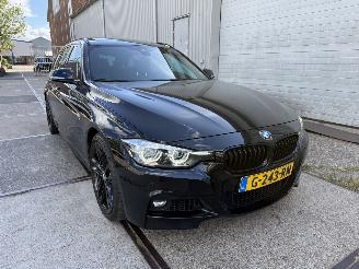 Schadeauto BMW 3-serie 318i M-Sport Panoramadak H/K Leer 2019/11