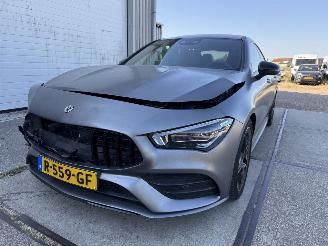 Schadeauto Mercedes Cla-klasse 200 AMG Line Panoramadak 2022/8