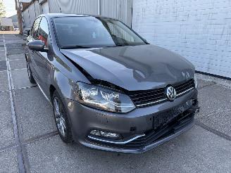 Voiture accidenté Volkswagen Polo 1.2 TSI Allstar Navigatie 2017/6