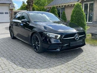 Unfallwagen Mercedes A-klasse 180 d AMG LINE NAVI CAMERA NIGHT LED 2019/6