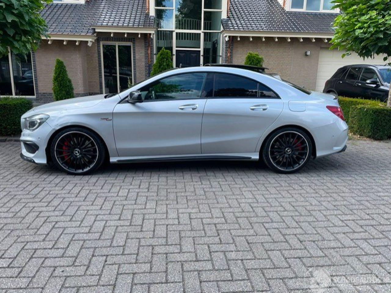 Mercedes GLA AMG 45 4MATIC PANO LEDER BI XENON NAVI CAMERA