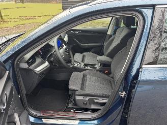 Skoda Octavia AUTOMAAT HYBRIDE NAVI CLIMA VIRT DASH CAMERA TREKHAAK LED B.J 12-2024 picture 12
