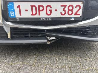 Mazda 2 AUTOMAAT HYBRIDE APP CLIMA CAMERA PDC STOELVERW B.J 7-2024 picture 9