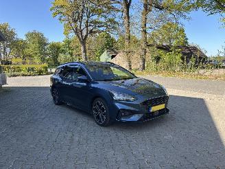 Voiture accidenté Ford Focus ST LINE PANO NAVI CLIMA CAMERA LED HEAD UP B.J 2019 2019/1