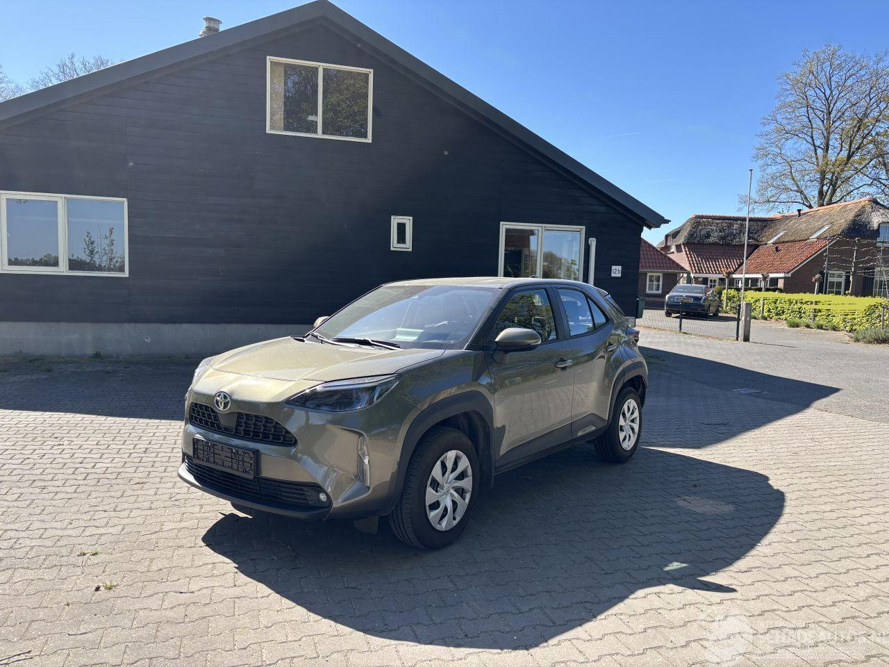 Toyota Yaris Cross 125 PK DYNAMIQ AIRCO CAMERA B.J 07-2022 6300 KM !!!!