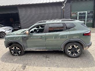 Dacia Duster AUTOMAAT 1.6 HYBRIDE NAVI CLIMA CAMERA PDC LED B.J 12-2024 picture 15