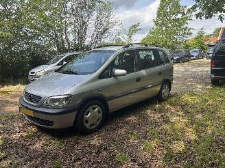 Avarii autoturisme Opel Zafira 2.0 DIESEL COMFORT 7 PERSOONS B.J 2000 2000/1