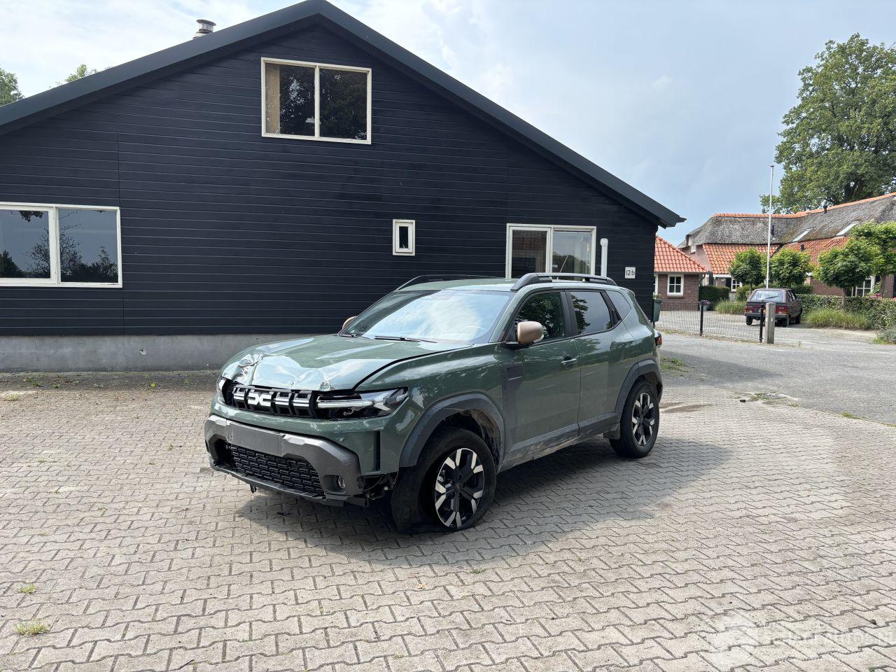 Dacia Duster AUTOMAAT 1.6 HYBRIDE EXTREEM NAVI CLIMA CAMERA PDC LED B.J 12-2024