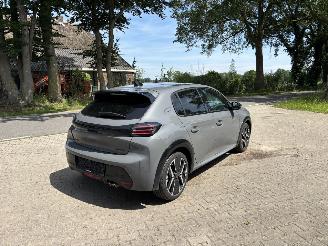 Voiture accidenté Peugeot 208 GT HYBRIDE 136 PK PANO AUTOMAAT NAVI CLIMA CAMERA LED B.J 2025 2025/7
