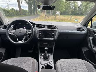 Volkswagen Tiguan 1.5 AUTOMAAT 150 PK NAVI CLIMA CAMERA VIR Dashboard LED TREKHAAK B.J 2024 picture 9
