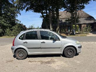 Citroën C3 1.4 Ambiance 5-drs Stuurber Elec pakket Trekhaak B.J 2003 Apk april 2027 doffe lak picture 6