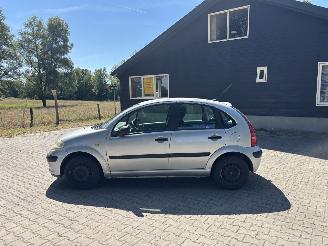 Citroën C3 1.4 Ambiance 5-drs Stuurber Elec pakket Trekhaak B.J 2003 Apk april 2027 doffe lak picture 5