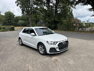 Audi  TFSI 95 PK VIRT DASH AIRCO PDC B.J 2023 LICHTE SCHROEFSCHADE picture 3