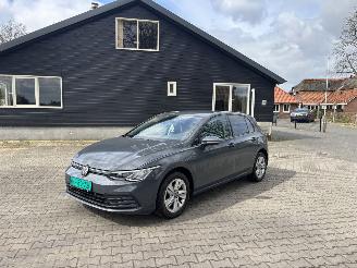 Damaged car Volkswagen Golf TSI 110 PK NAVI CLIMA VIRT DASH PDC CRUISE B.J 10-2020 2020/10