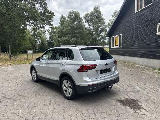 Volkswagen Tiguan 1.5 AUTOMAAT 150 PK NAVI CLIMA CAMERA VIR DASHBOARD LED TREKHAAK B.J 2024 picture 2