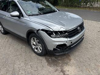 Volkswagen Tiguan 1.5 AUTOMAAT 150 PK NAVI CLIMA CAMERA VIR DASHBOARD LED TREKHAAK B.J 2024 picture 17