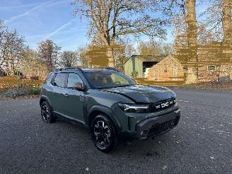 Dacia Duster AUTOMAAT 1.6 HYBRIDE NAVI CLIMA CAMERA PDC LED B.J 12-2024 picture 3