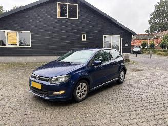 Schadeauto Volkswagen Polo TDI NAVI AIRCO STOELVERW CRUISE B.J 2011 2011/4