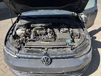 Volkswagen Golf 8 TSI 110 PK NAVI CLIMA CAMERA LED PDC PRIVACY GLASS B.J 04-2023 picture 13