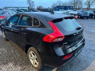 Volvo V-40  picture 7