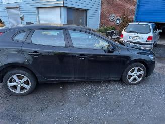 Volvo V-40  picture 3