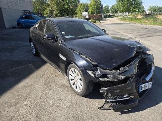 Schadeauto Jaguar XE 2.0D 2016/3