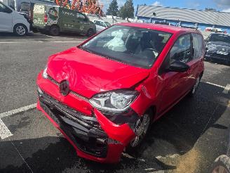 skadebil auto Volkswagen Up!  2015/10