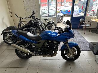 dañado motos Kawasaki ZR - 7  2003/8
