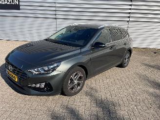 skadebil auto Hyundai I-30 1.0 T-GDI 12V Combi/o  Benzine 998cc 88kW (120pk) FWD 2023/4